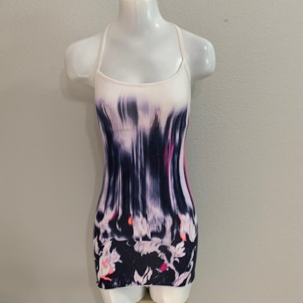 Lululemon workout dress/top Size 4